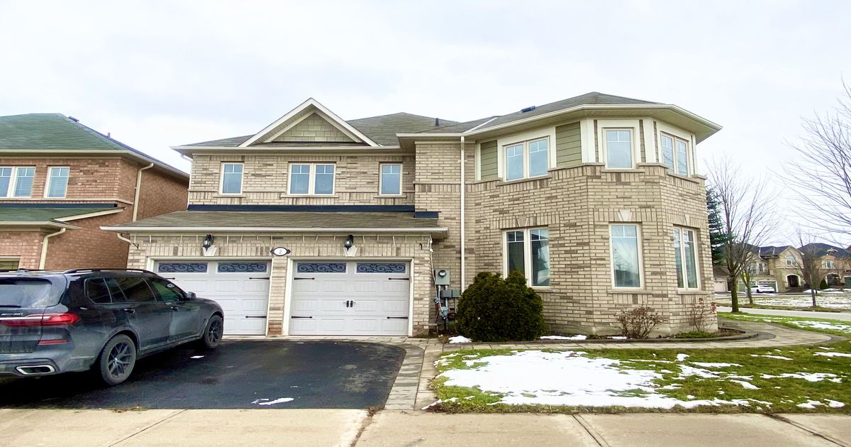 2 Albright Crescent Richmond Hill