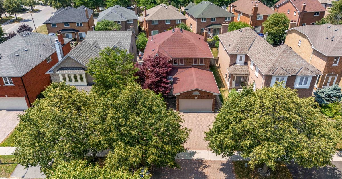 175 Berwick Crescent Richmond Hill