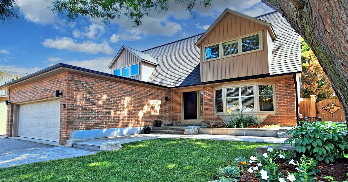 31 Avondale Crescent Aurora