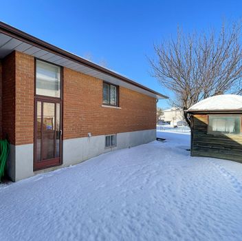 Residential 74 Clark Avenue E Markham For {
  "id": "N12291618-VOW",
  "Restricted": 1,
  "Active": 0,
  "Sold": 1,
  "Acreage": null,
  "Address": "74 Clark Avenue E",
  "AirConditioning": "Central Air",
  "ApproxAge": "",
  "ApproxSquareFootage": "1100-1500",
  "Area": "York",
  "AreaCode": "",
  "Basement": "None",
  "Bedrooms": 3,
  "BedroomsPlus": 0,
  "Blob": "apostrophemlsphoto",
  "BuildingAmenities": "",
  "BuildingAreaTotal": "",
  "BuildingAreaUnits": "",
  "BuildingInsuranceIncluded": null,
  "Board": "Toronto Regional Real Estate Board",
  "ClassSearch": "Residential",
  "CentralVac": "False",
  "ClosedDate": "2025-09-01T00:00:00Z",
  "CoListAgentEmail": null,
  "CoListAgentID": null,
  "CoListAgentName": null,
  "CoListAgentDesignation": null,
  "CoListAgentPhone": null,
  "CoListOfficeID": null,
  "CoListOfficeName": "",
  "CommercialCondoFees": 0,
  "Community": "Thornhill",
  "CommunityCode": null,
  "Condition": "",
  "ConditionalExpirydate": "0001-01-01T00:00:00Z",
  "ContractDate": "2025-07-17",
  "DaysOnMarket": 40,
  "DirectionsCrossStreets": "Yonge/Clark",
  "DisplayAddressOninternet": "True",
  "DistributeToInternetPortals": "True",
  "Elevator": "",
  "Extras": "",
  "ExpiryDate": "2025-12-31T00:00:00Z",
  "FireplaceStove": "False",
  "Furnished": "Unfurnished",
  "GarageSpaces": 1,
  "GarageType": "Attached",
  "HeatType": "Forced Air",
  "HeatSource": "Gas",
  "IDX": "Y",
  "Kitchens": 1,
  "KitchensPlus": 0,
  "Latitude": 43.808872,
  "LastStatus": "Lsd",
  "Lease": "",
  "LeaseFrequency": "",
  "LeaseTerm": "12 Months",
  "Level": null,
  "ListAgentEmail": null,
  "ListAgentID": null,
  "ListAgentName": null,
  "ListAgentDesignation": null,
  "ListAgentPhone": null,
  "ListBrokerage": "CENTURY 21 NEW CONCEPT",
  "ListOfficeID": "20002200",
  "ListOfficePhone": null,
  "ListAOR": null,
  "ListingEntryDate": "2025-07-17T17:30:23Z",
  "ListPrice": 3200,
  "Longitude": -79.415715,
  "LotDepth": 0,
  "LotFront": 0,
  "LotSizeCode": "",
  "MLS": "N12291618",
  "MLSNumber": "N12291618",
  "MLSStatus": "U",
  "MLSLastStatus": "Lsd",
  "MoveInDate": "",
  "Municipality": "Markham",
  "MunicipalityCode": "",
  "MunicipalityDistrict": "Markham",
  "OpenHouseDate1": "0001-01-01T00:00:00Z",
  "OpenHouseDate2": "0001-01-01T00:00:00Z",
  "OpenHouseDate3": "0001-01-01T00:00:00Z",
  "OpenHouseFrom1": null,
  "OpenHouseFrom2": null,
  "OpenHouseFrom3": null,
  "OpenHouseTo1": null,
  "OpenHouseTo2": null,
  "OpenHouseTo3": null,
  "OriginalPrice": 3200,
  "ParkingSpaces": 2,
  "PetsPermitted": "",
  "PhotoCount": 31,
  "Pool": "None",
  "PostalCode": "L3T 1S5",
  "PropertyType": "Residential",
  "PropertyTypeSearch": "Residential",
  "PropertySubType": "Detached",
  "PropertySubTypeSearch": "Single Family",
  "PropertyStyleSearch": "Bungalow",
  "Province": "ON",
  "RemarksForClients": "*Amazing Cozy House in Prime Location Of Thornhill*Totally Renovated 3 Years New With 3 Bed Rooms, 2 Full Bathrooms*Open Concept New Kitchen W/Breakfast Area*New Kitchen Cabinets, New Under-Mount Sink, Custom Backsplash*Transit For Easy Access Living*Steps to Yonge St. Bus Stop, Shopping Centre, Subway*Excellent Amenities: All Kinds Of Restaurants, Shops, Banks*Main Floor Rent Only*Tenants Pays 60% of Total Utilities, Responsible for Lawn Maintenance & Snow Cleaned*",
  "Retirement": "0",
  "SaleLease": "Lease",
  "SoldDate": "2025-08-26T00:00:00Z",
  "SoldPrice": "3200",
  "Sewers": "Sewer",
  "Source": "VOW",
  "SPLP": 100,
  "SqFtTotal": null,
  "SqFtRangeMin": 1100,
  "SqFtRangeMax": 1500,
  "Status": "U",
  "StreetNumber": "74",
  "StreetAbbreviation": "Avenue",
  "StreetDirection": "E",
  "StreetName": "Clark",
  "Style": "Bungalow",
  "SuspendedDate": "0001-01-01T00:00:00Z",
  "Taxes": 0,
  "TaxYear": "",
  "TerminatedDate": "0001-01-01T00:00:00Z",
  "TimestampSql": "2025-09-02T19:44:00Z",
  "TotalArea": "0",
  "TotalParkingSpaces": 1,
  "Type": "Detached",
  "TypeSearch": "Detached",
  "UnitNumber": "Main",
  "VirtualTourURL": "",
  "Washrooms": 2,
  "Water": null,
  "Waterfront": "",
  "WaterIncluded": "",
  "YearBuilt": null,
  "Zoning": "",
  "Geometry": "43.808872,-79.415715",
  "RTimestampSql": "2025-09-02T20:56:23Z"
}.(string)property[