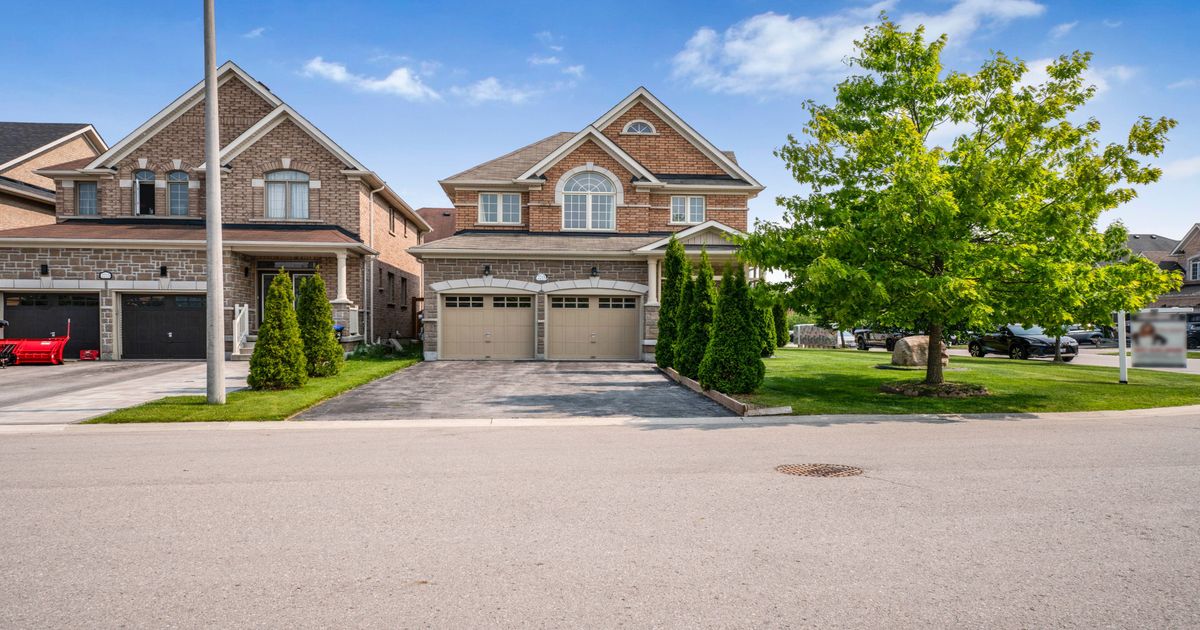 2215 Dawson Crescent Innisfil