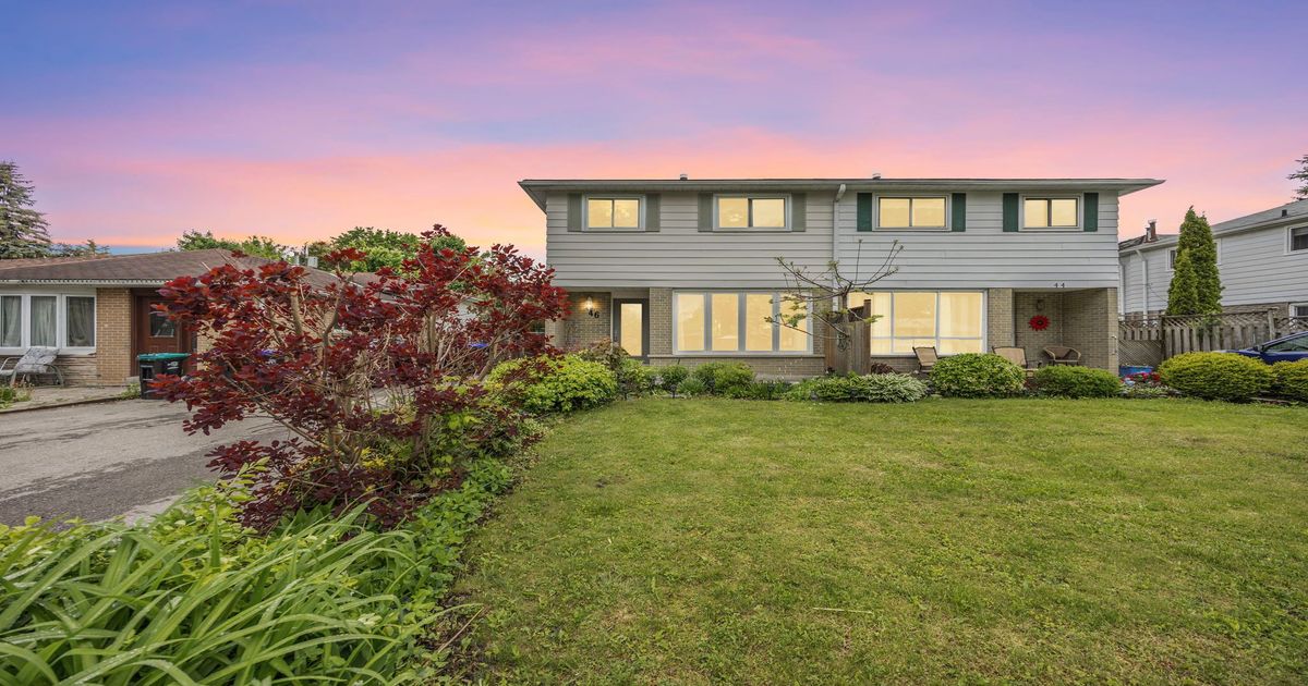46 Adeline Avenue New Tecumseth
