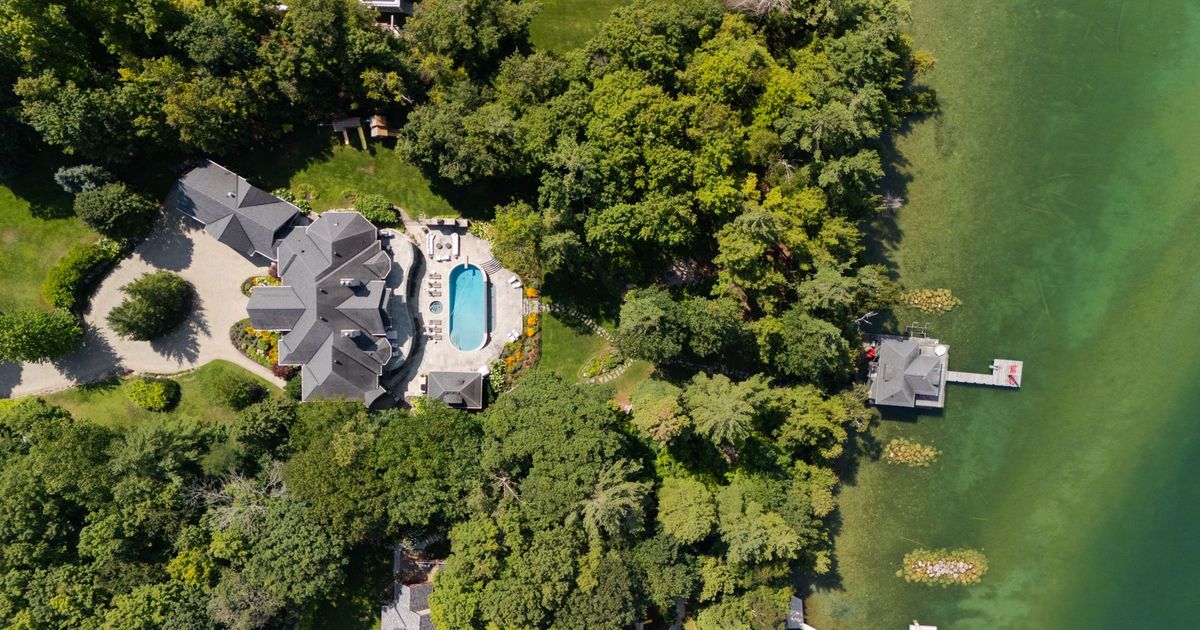 1562 Ladywood Way Innisfil