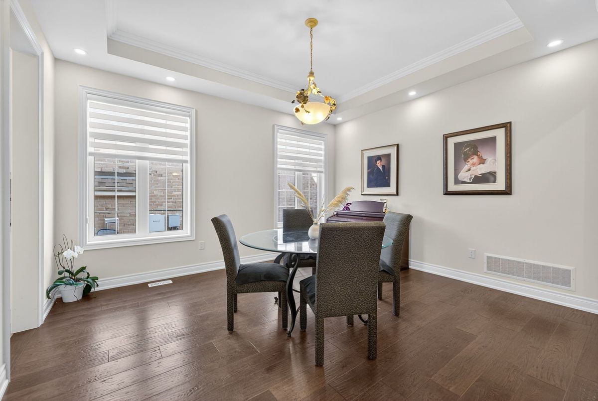 10 Larkin Avenue King 10 Larkin Avenue King