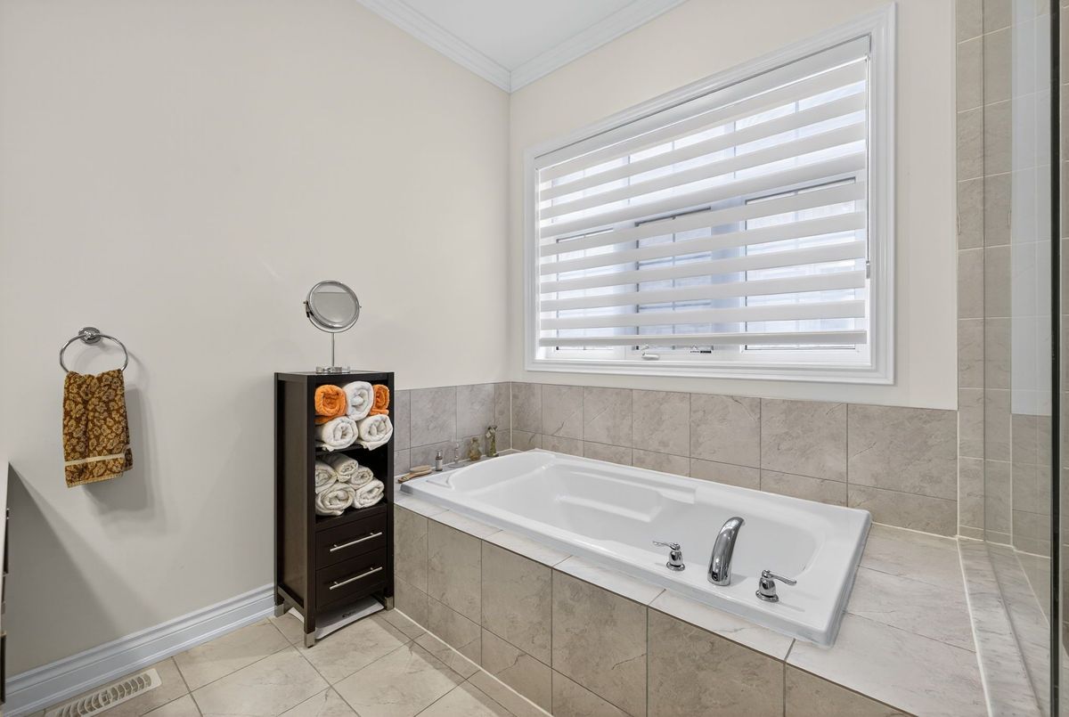 10 Larkin Avenue King 10 Larkin Avenue King