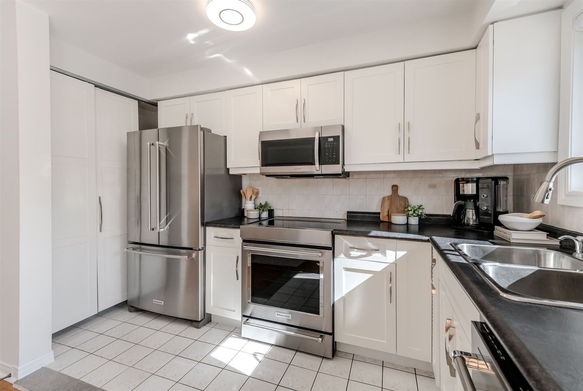 113 Mugford Road Aurora 113 Mugford Road Aurora