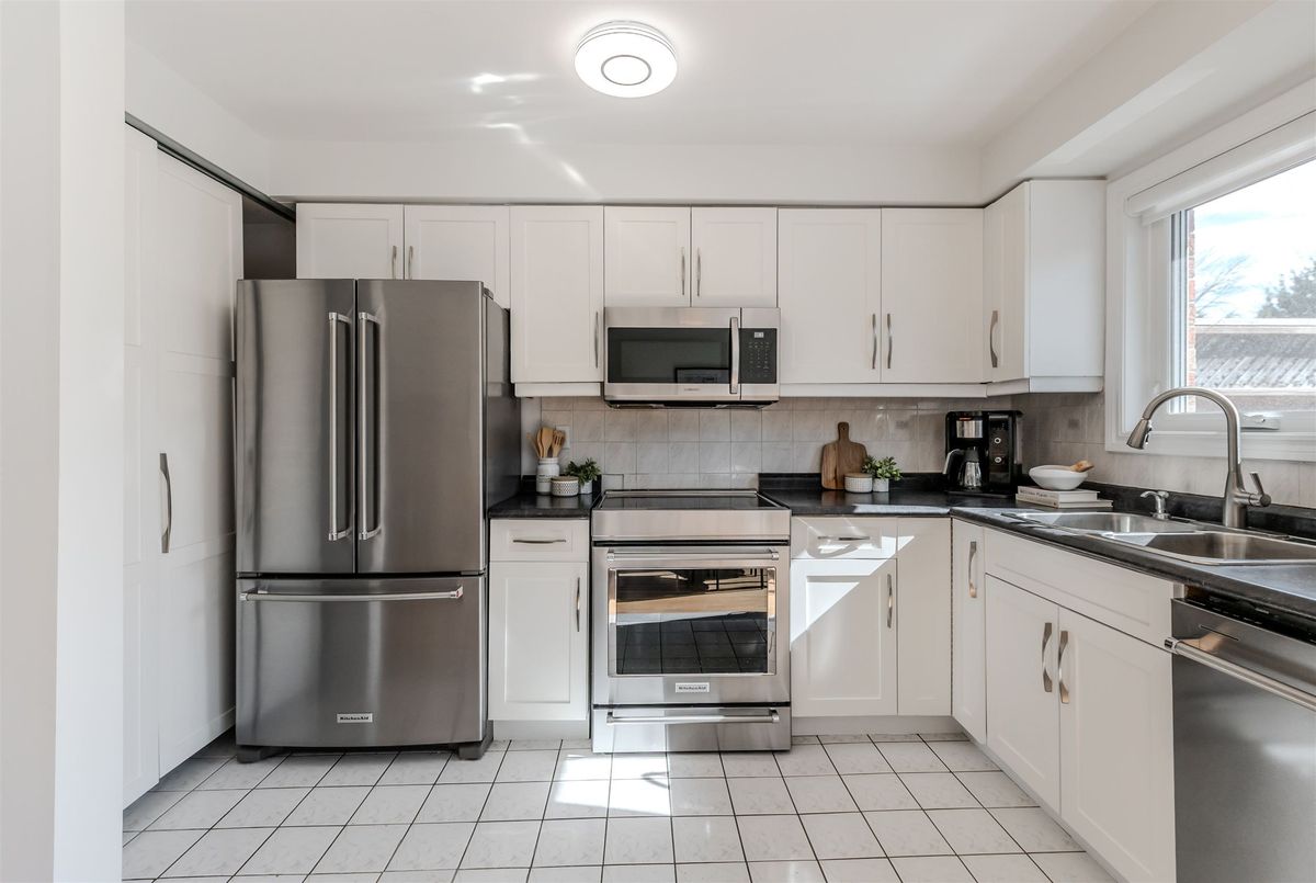 113 Mugford Road Aurora 113 Mugford Road Aurora