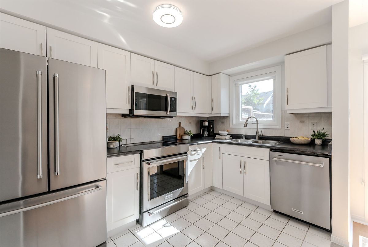 113 Mugford Road Aurora 113 Mugford Road Aurora