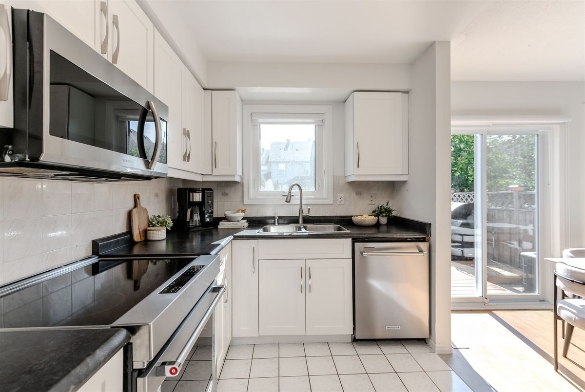 113 Mugford Road Aurora 113 Mugford Road Aurora