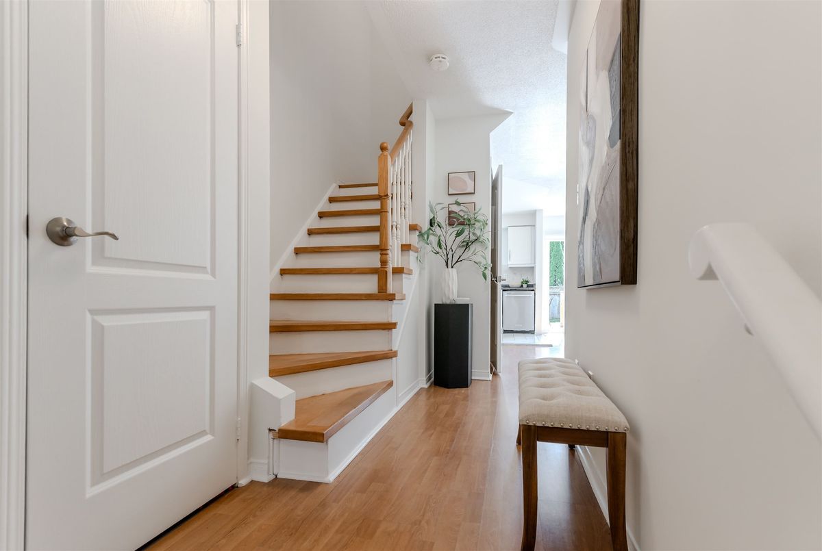 113 Mugford Road Aurora 113 Mugford Road Aurora