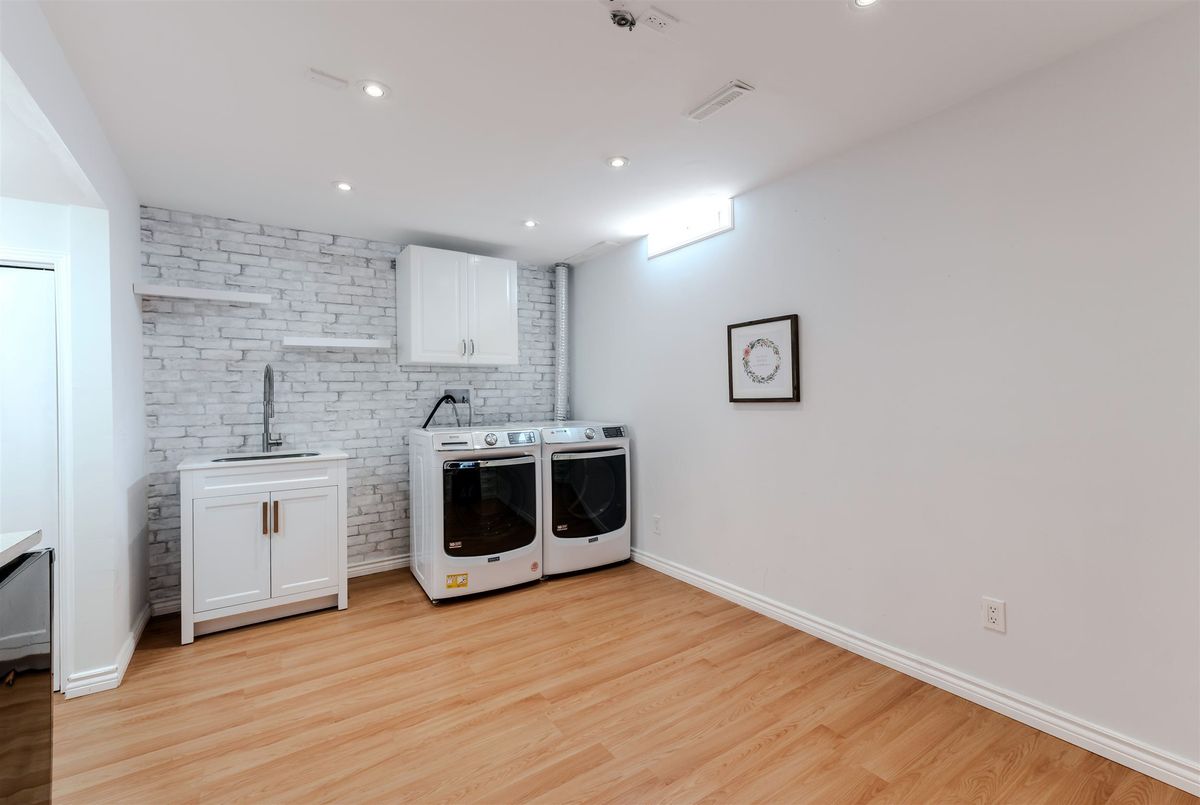 113 Mugford Road Aurora 113 Mugford Road Aurora