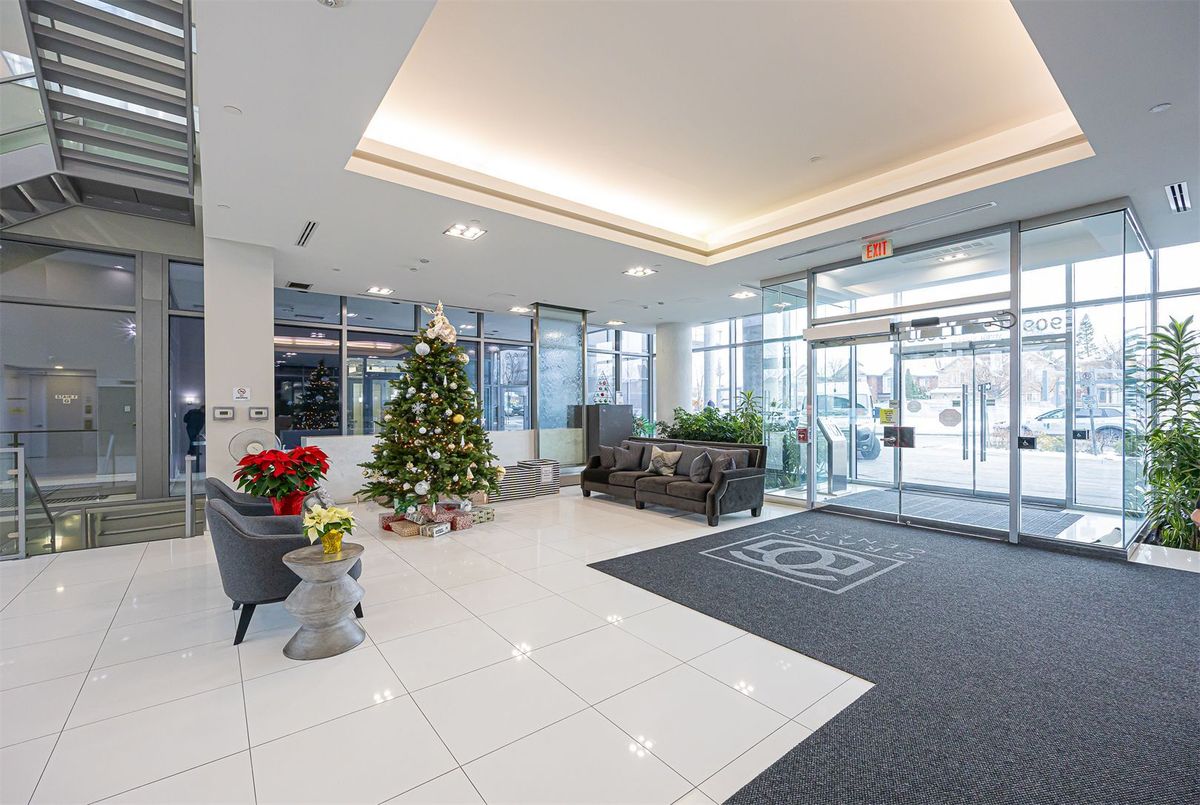 9090 Yonge Street Richmond Hill 9090 Yonge Street Richmond Hill