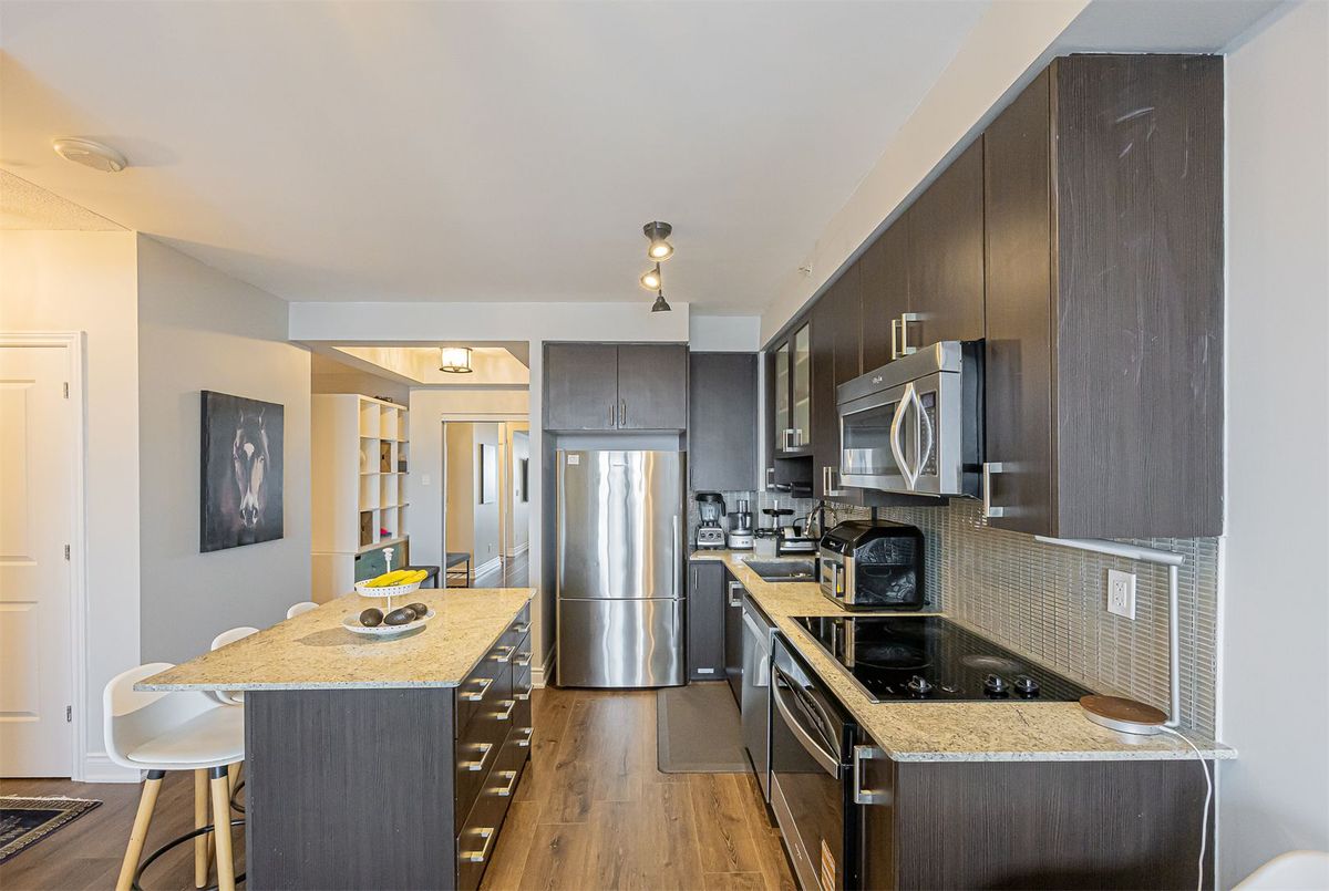 9090 Yonge Street Richmond Hill 9090 Yonge Street Richmond Hill