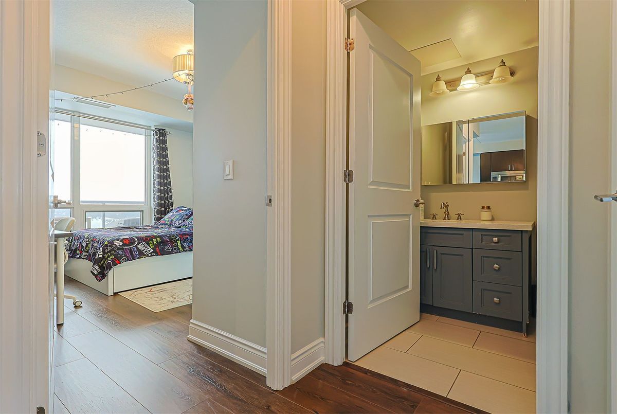 9090 Yonge Street Richmond Hill 9090 Yonge Street Richmond Hill