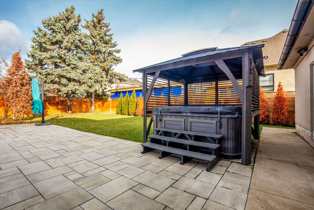 16 Flatbush Avenue Vaughan 16 Flatbush Avenue Vaughan