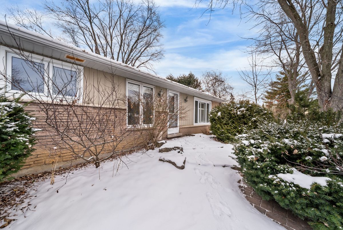 49 May Avenue East Gwillimbury 49 May Avenue East Gwillimbury