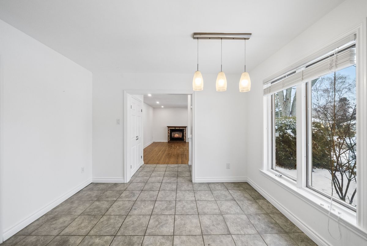 49 May Avenue East Gwillimbury 49 May Avenue East Gwillimbury