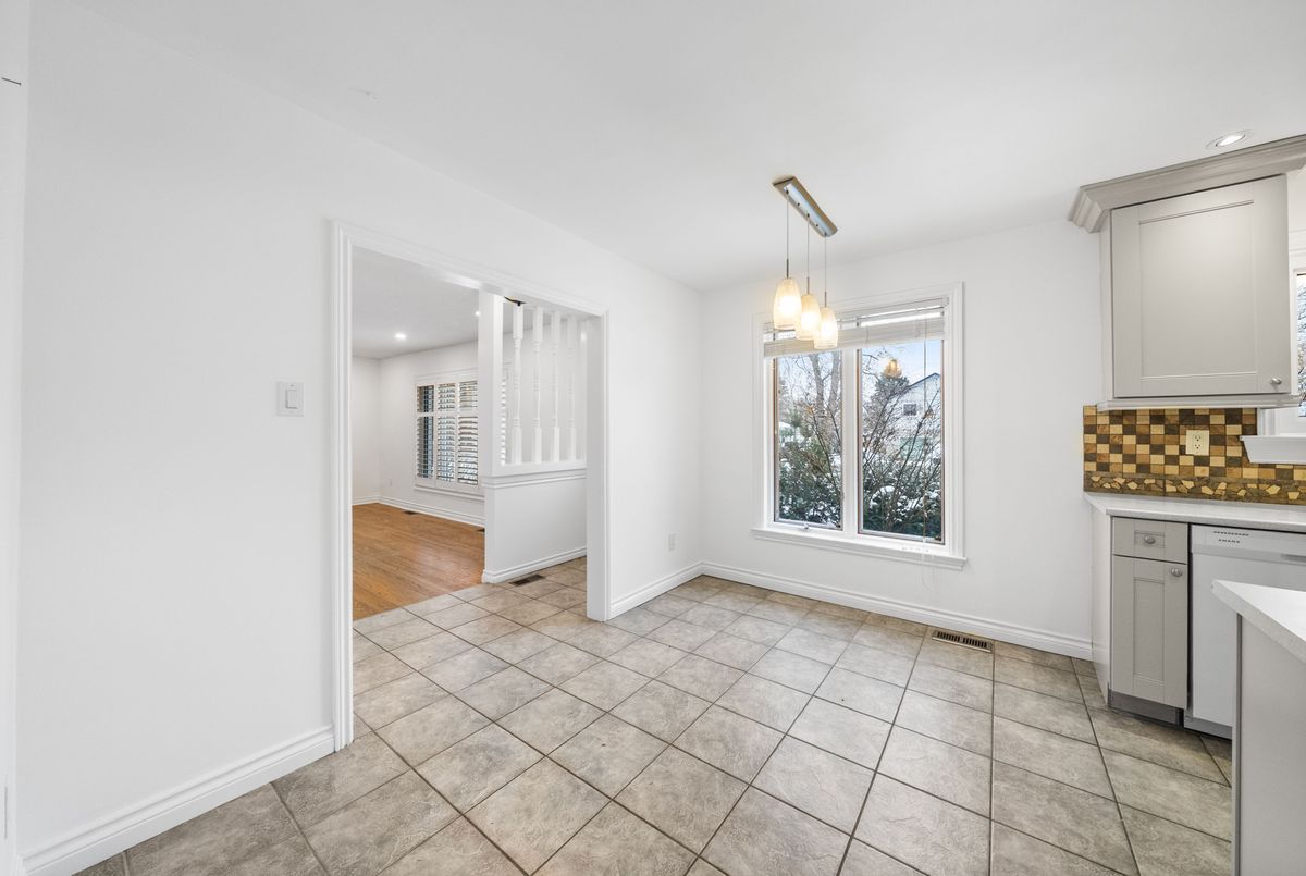 49 May Avenue East Gwillimbury 49 May Avenue East Gwillimbury