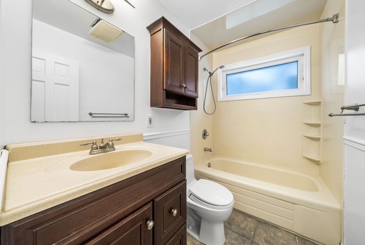 49 May Avenue East Gwillimbury 49 May Avenue East Gwillimbury