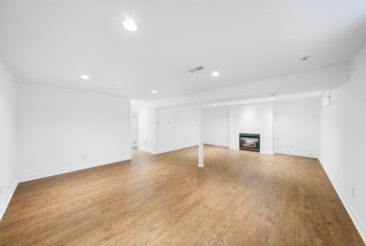 49 May Avenue East Gwillimbury 49 May Avenue East Gwillimbury