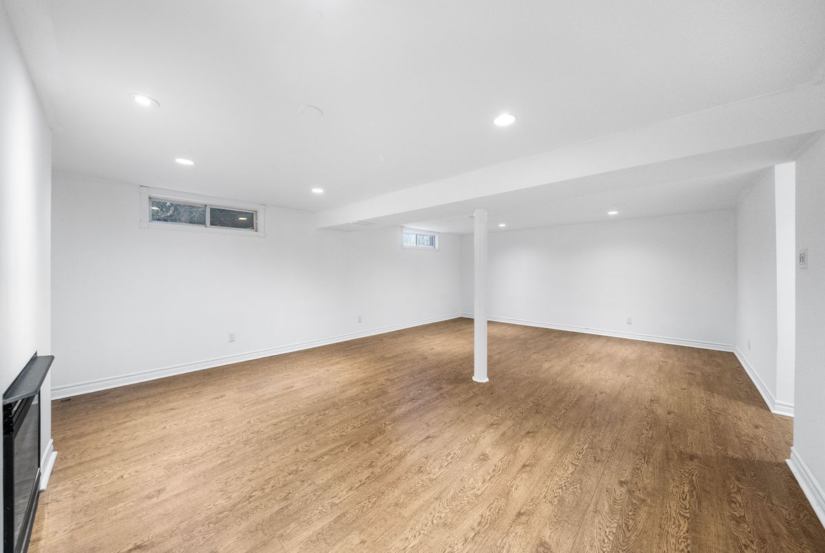 49 May Avenue East Gwillimbury 49 May Avenue East Gwillimbury