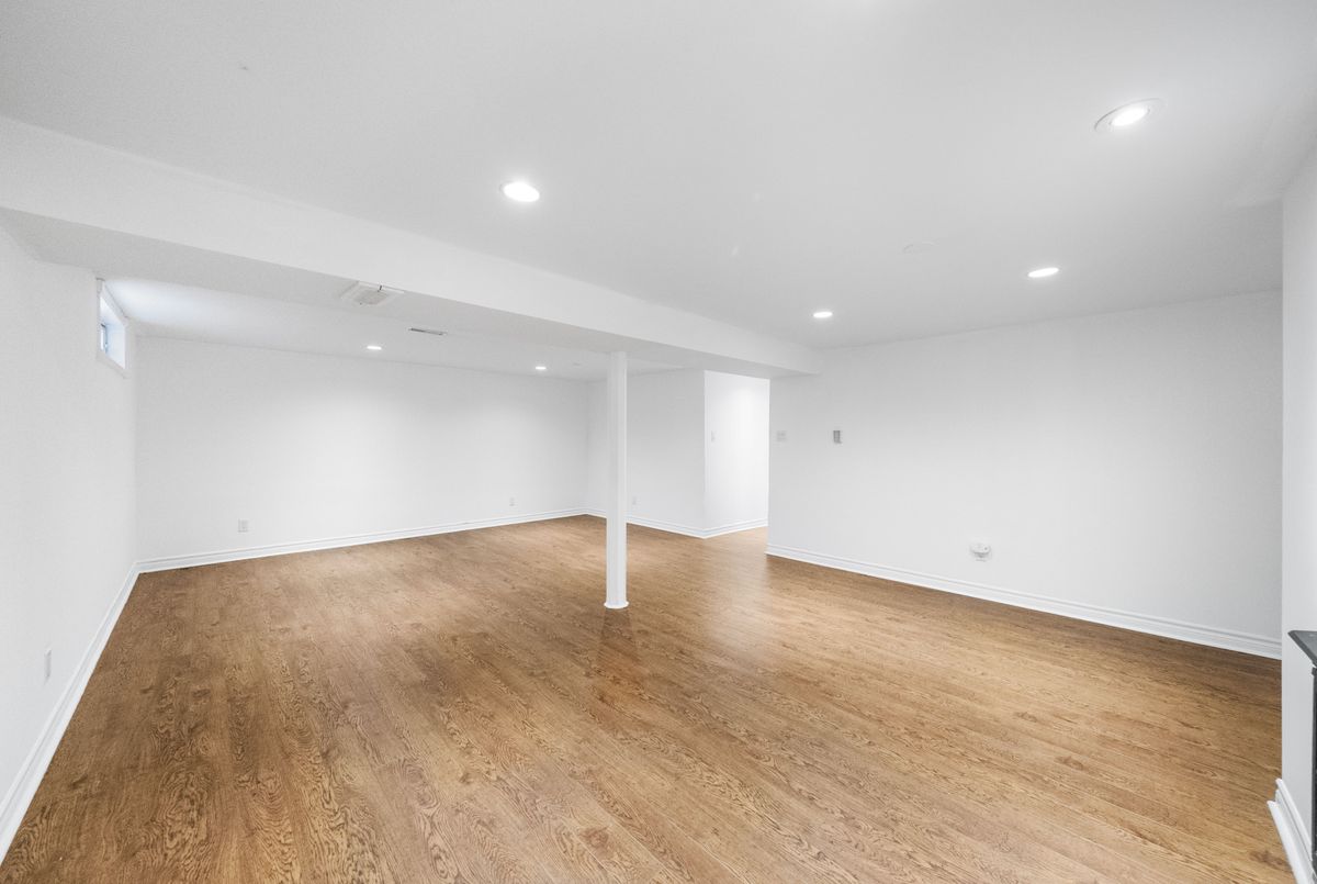 49 May Avenue East Gwillimbury 49 May Avenue East Gwillimbury