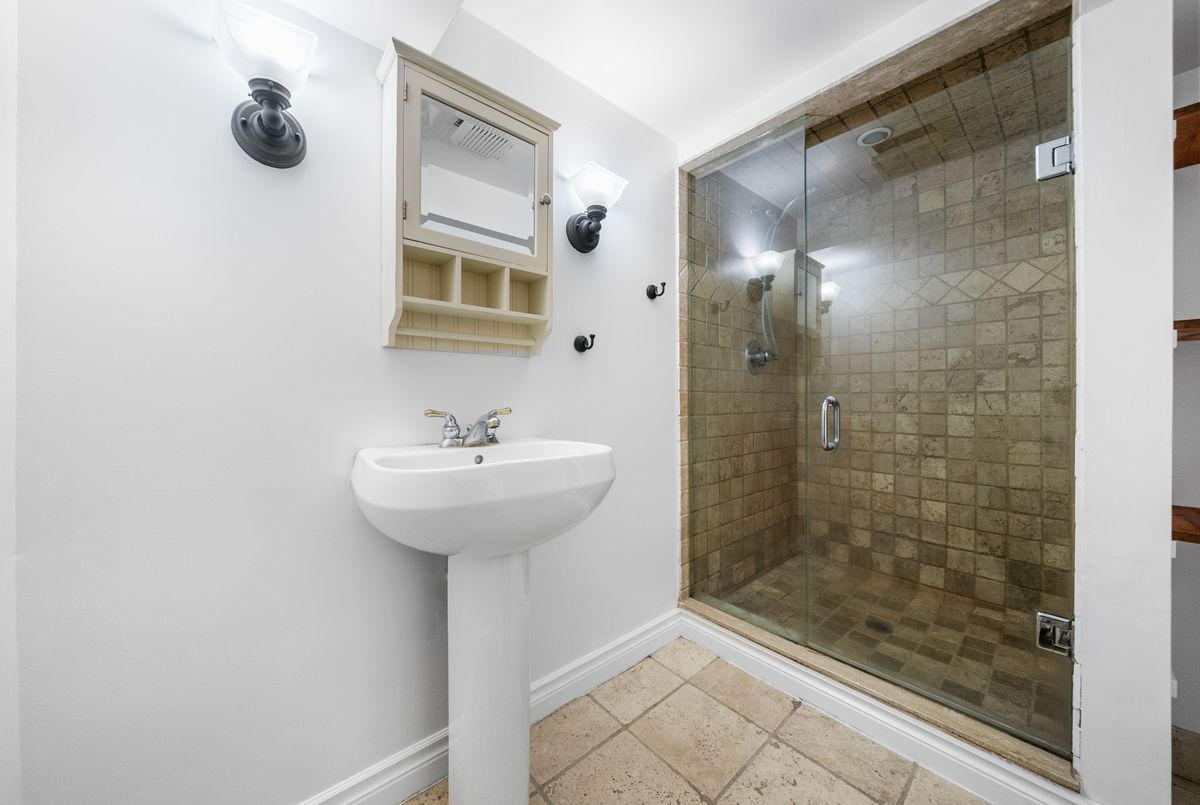 49 May Avenue East Gwillimbury 49 May Avenue East Gwillimbury