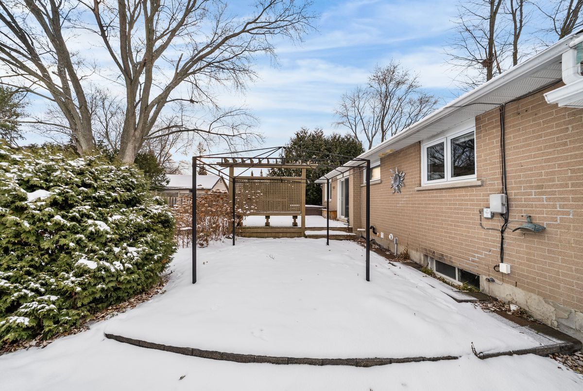 49 May Avenue East Gwillimbury 49 May Avenue East Gwillimbury