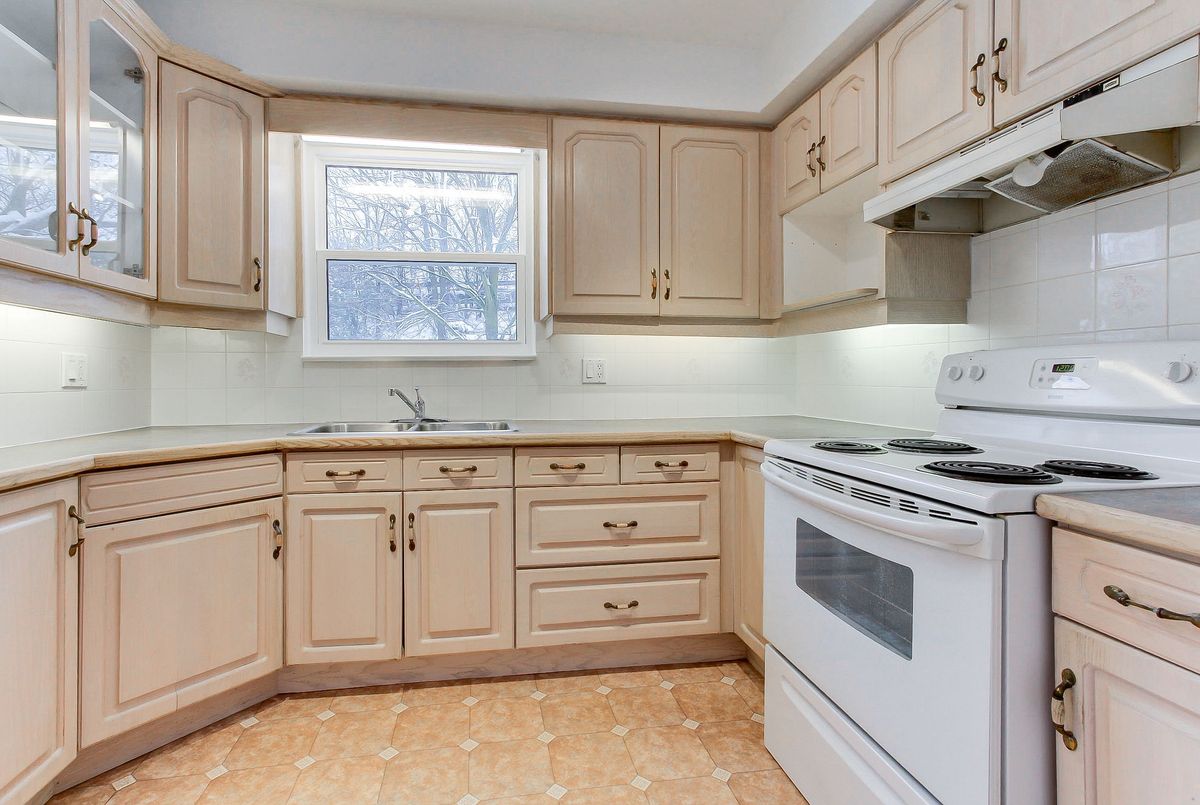 72 Monkswood Crescent Newmarket 72 Monkswood Crescent Newmarket