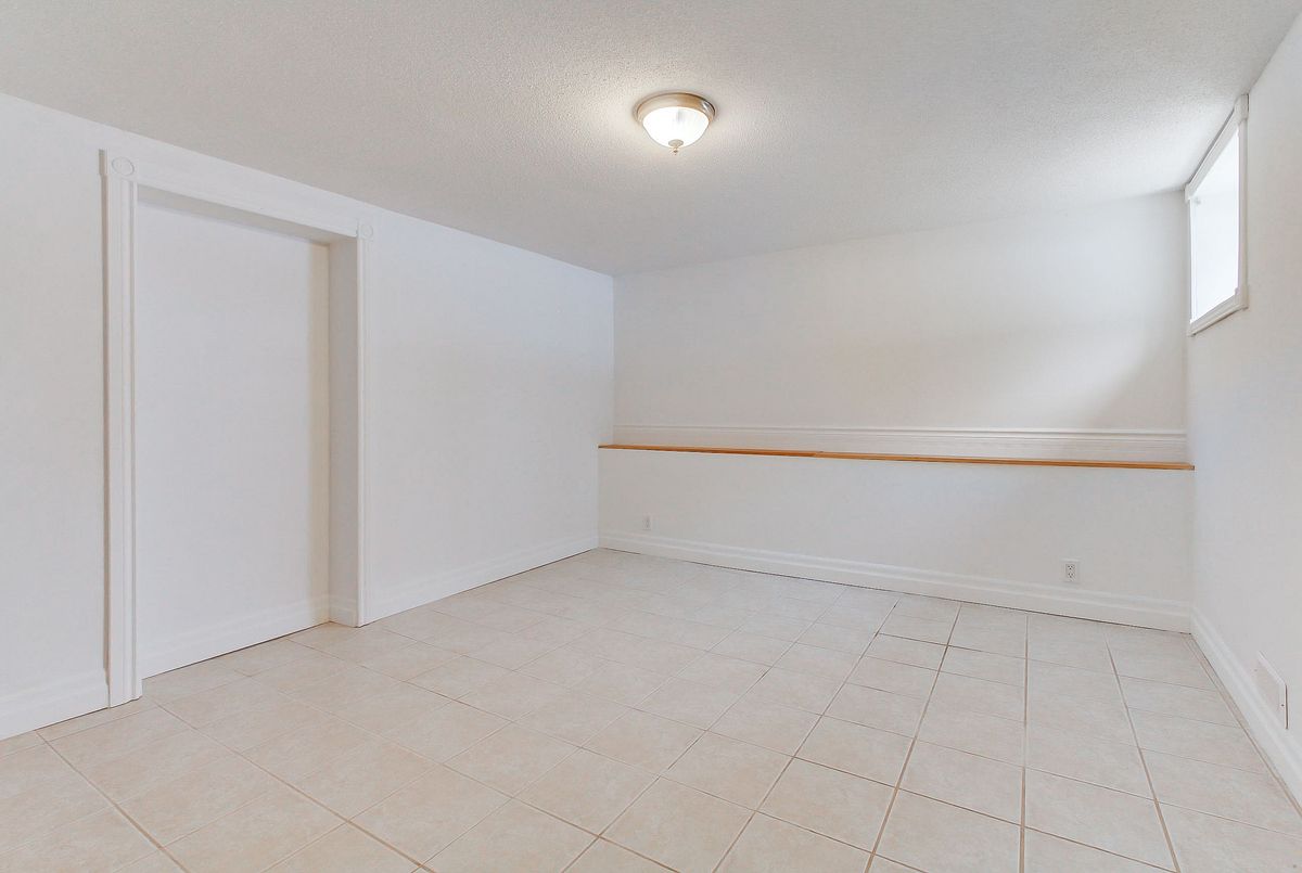 72 Monkswood Crescent Newmarket 72 Monkswood Crescent Newmarket