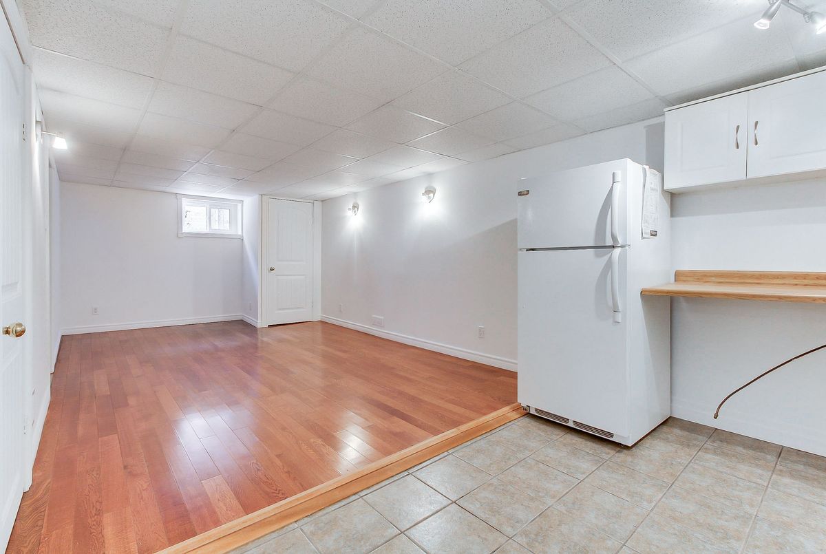 72 Monkswood Crescent Newmarket 72 Monkswood Crescent Newmarket