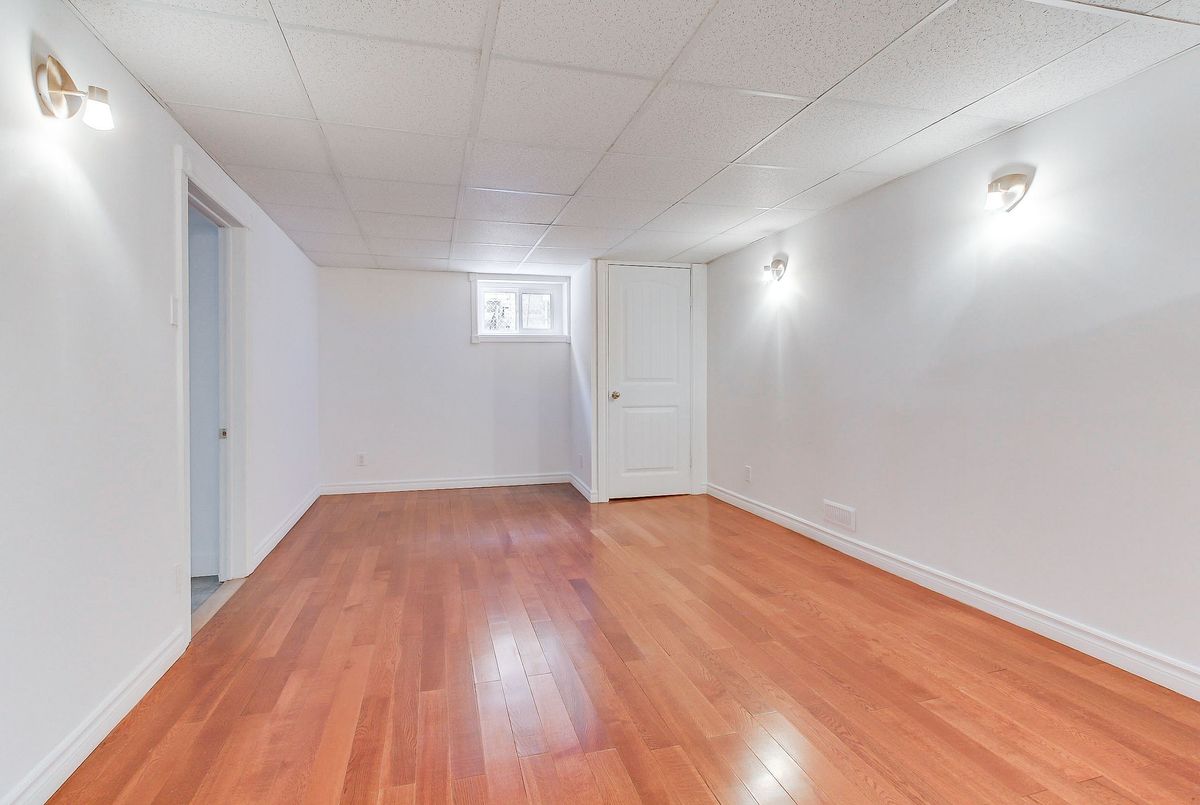 72 Monkswood Crescent Newmarket 72 Monkswood Crescent Newmarket