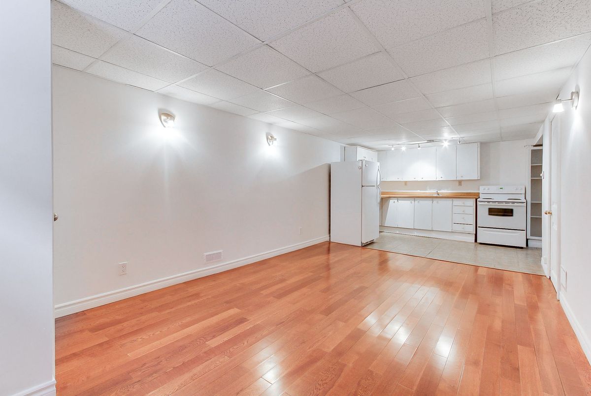 72 Monkswood Crescent Newmarket 72 Monkswood Crescent Newmarket