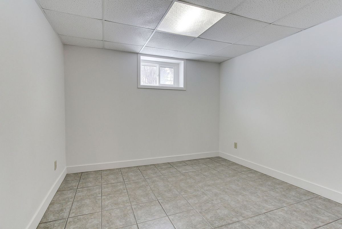 72 Monkswood Crescent Newmarket 72 Monkswood Crescent Newmarket