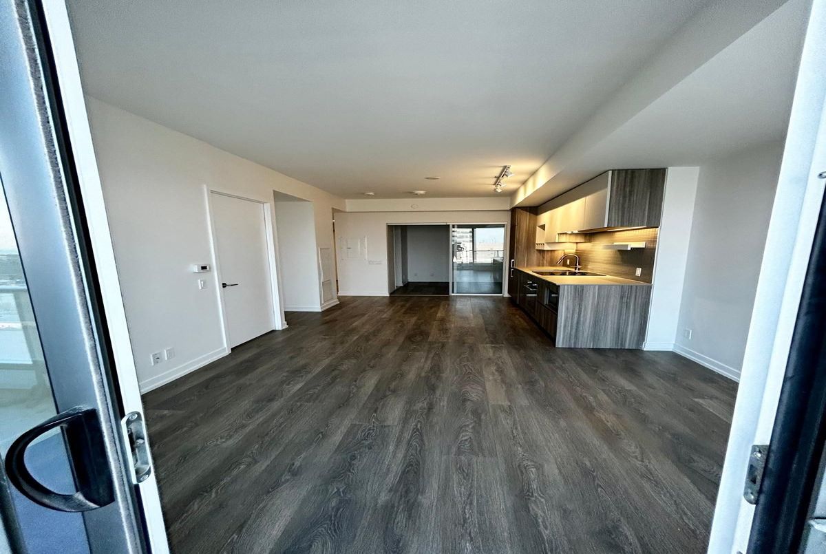 5 Buttermill Avenue Vaughan 5 Buttermill Avenue Vaughan