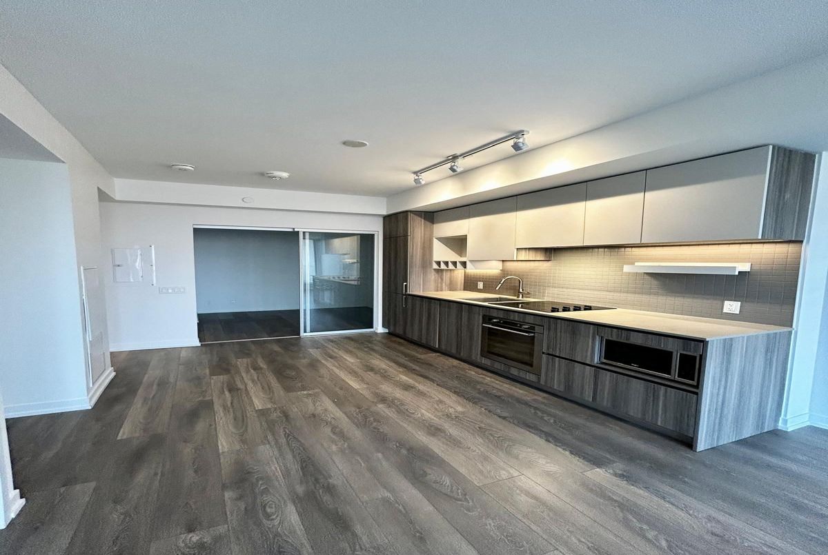 5 Buttermill Avenue Vaughan 5 Buttermill Avenue Vaughan