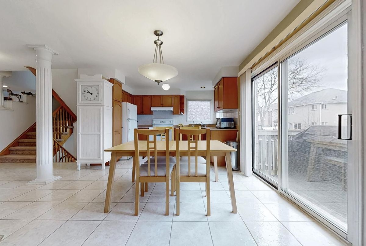 82 Littleleaf Crescent Markham 82 Littleleaf Crescent Markham