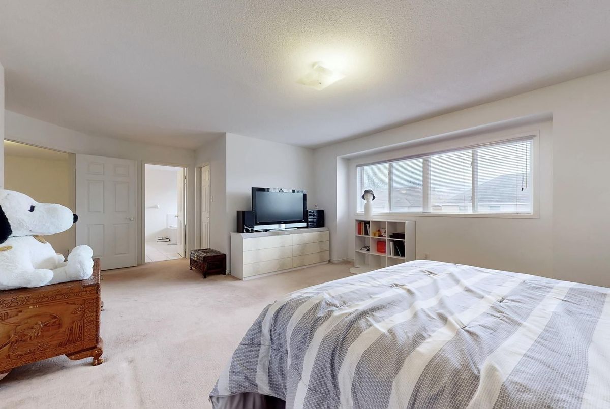 82 Littleleaf Crescent Markham 82 Littleleaf Crescent Markham