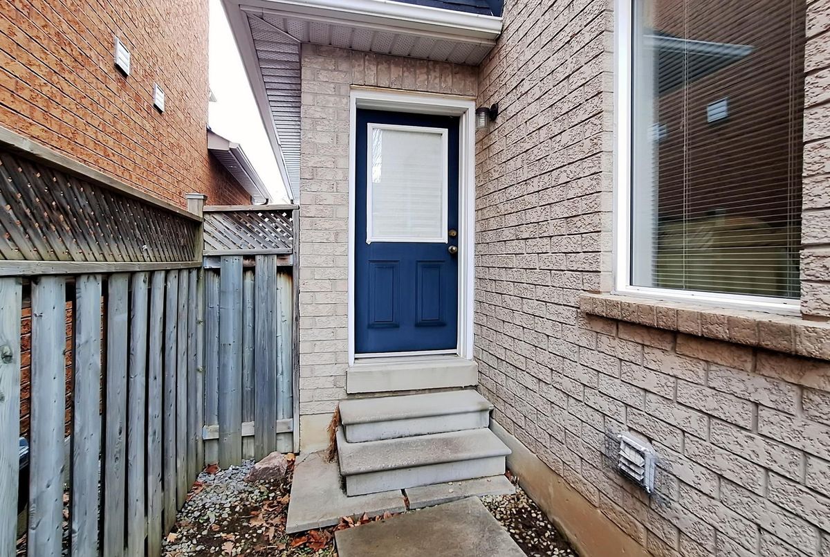 82 Littleleaf Crescent Markham 82 Littleleaf Crescent Markham