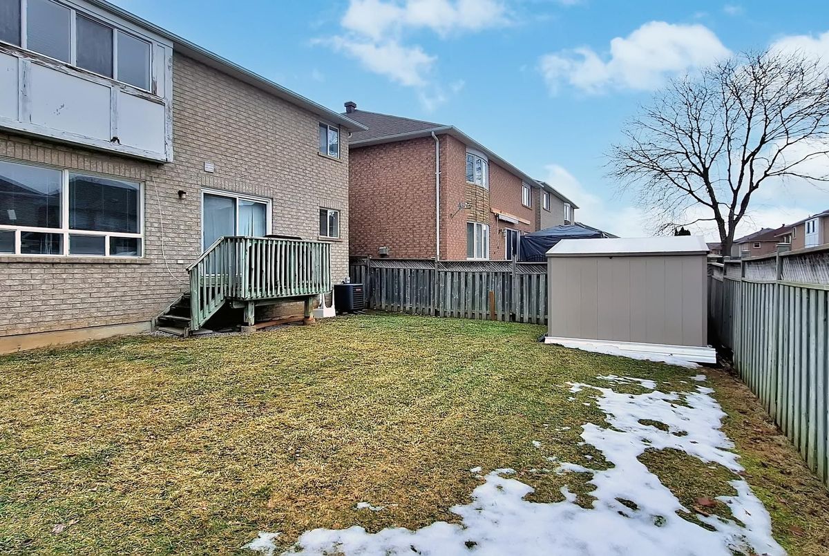 82 Littleleaf Crescent Markham 82 Littleleaf Crescent Markham