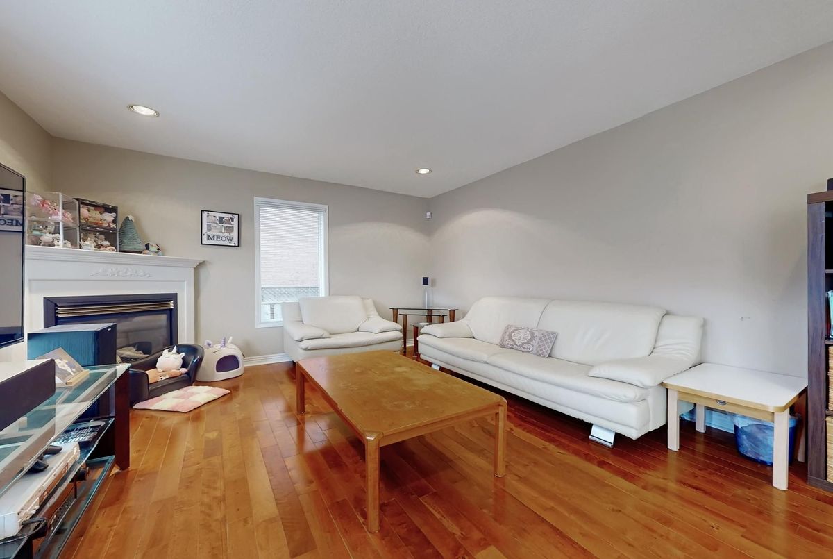 82 Littleleaf Crescent Markham 82 Littleleaf Crescent Markham