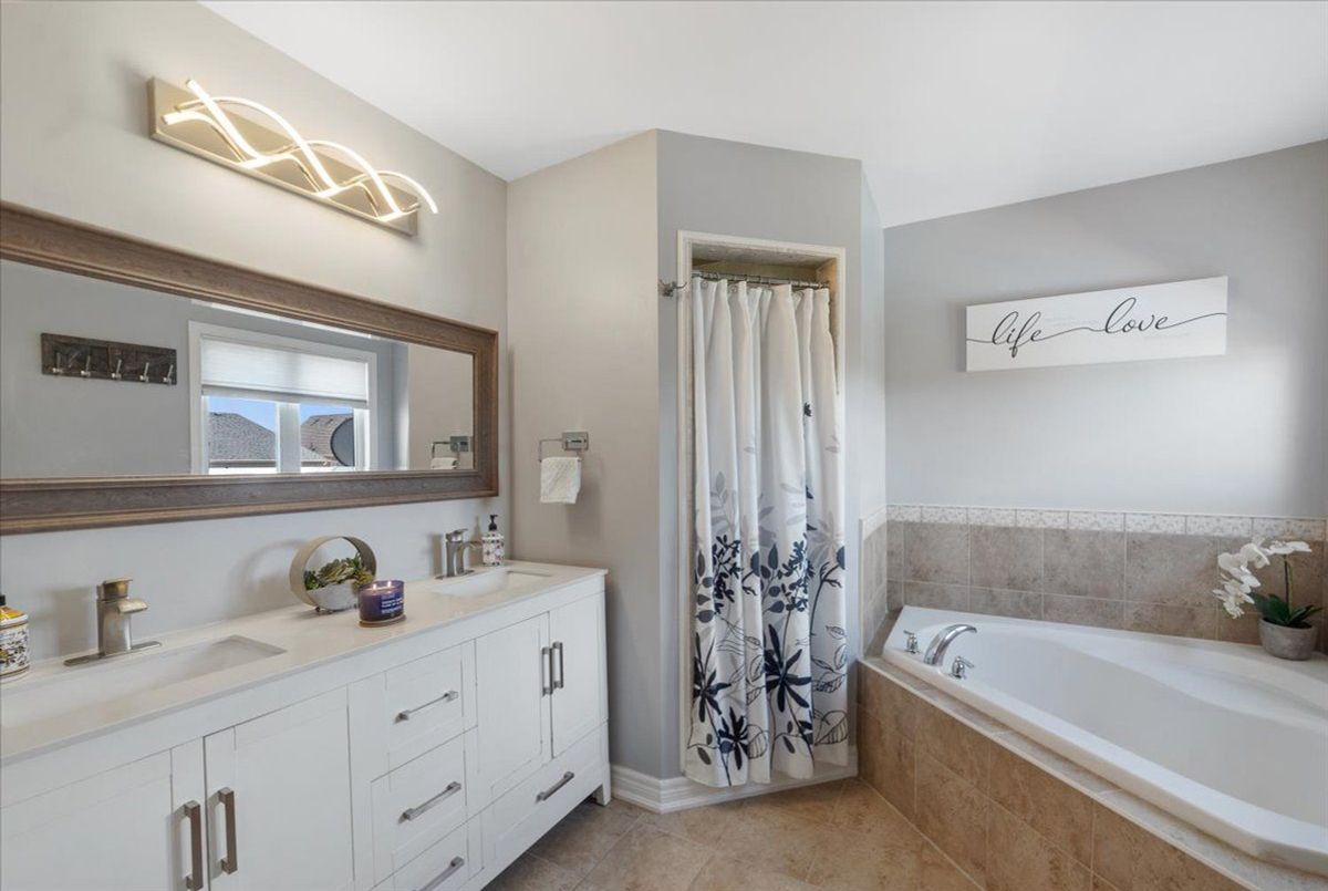 28 West Park Avenue Bradford West Gwillimbury 28 West Park Avenue Bradford West Gwillimbury