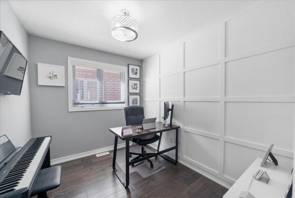 28 West Park Avenue Bradford West Gwillimbury 28 West Park Avenue Bradford West Gwillimbury