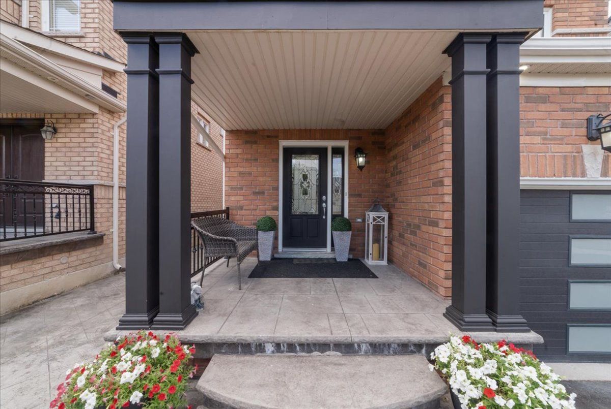 28 West Park Avenue Bradford West Gwillimbury 28 West Park Avenue Bradford West Gwillimbury