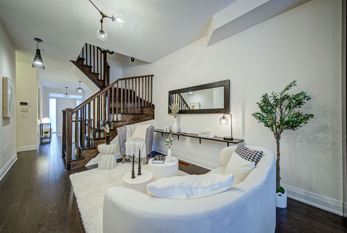 42 Causland Lane Richmond Hill 42 Causland Lane Richmond Hill