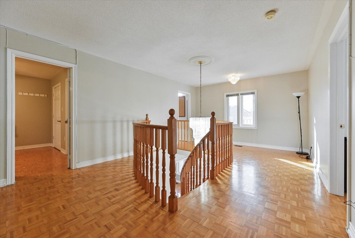 581 Wycliffe Avenue Vaughan 581 Wycliffe Avenue Vaughan