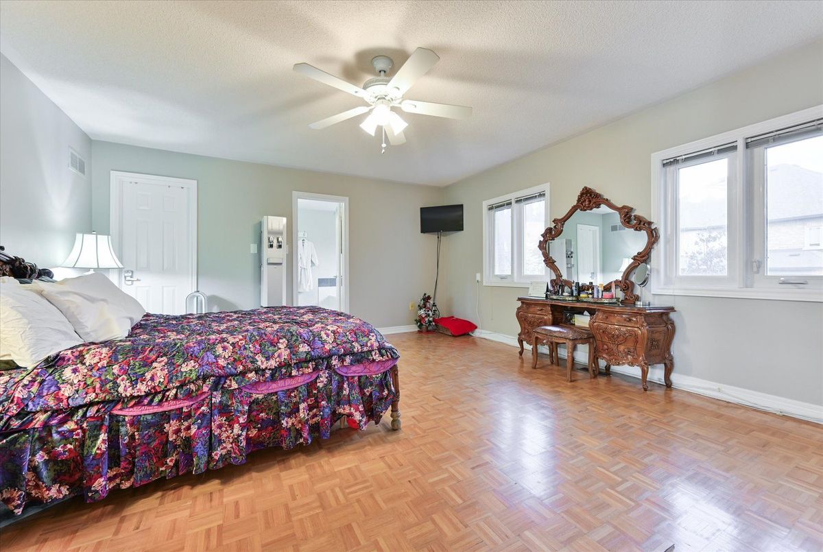 581 Wycliffe Avenue Vaughan 581 Wycliffe Avenue Vaughan