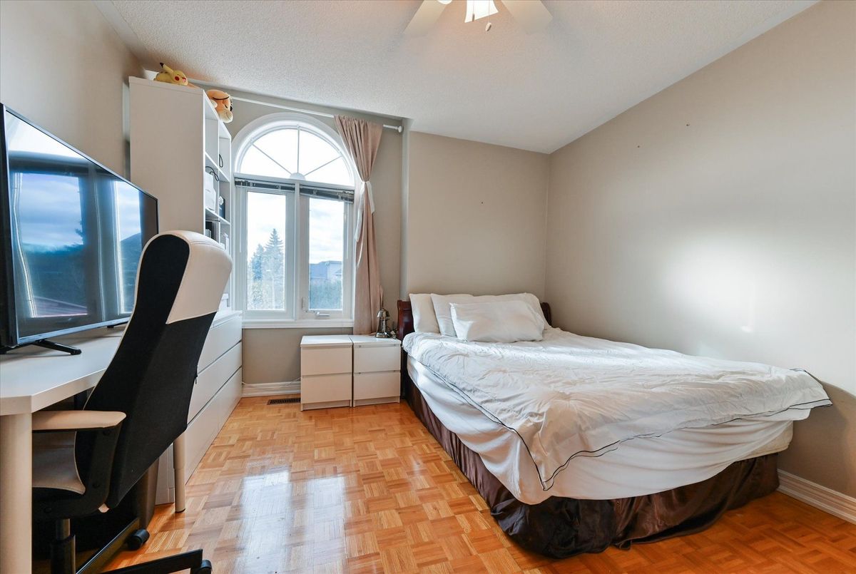 581 Wycliffe Avenue Vaughan 581 Wycliffe Avenue Vaughan