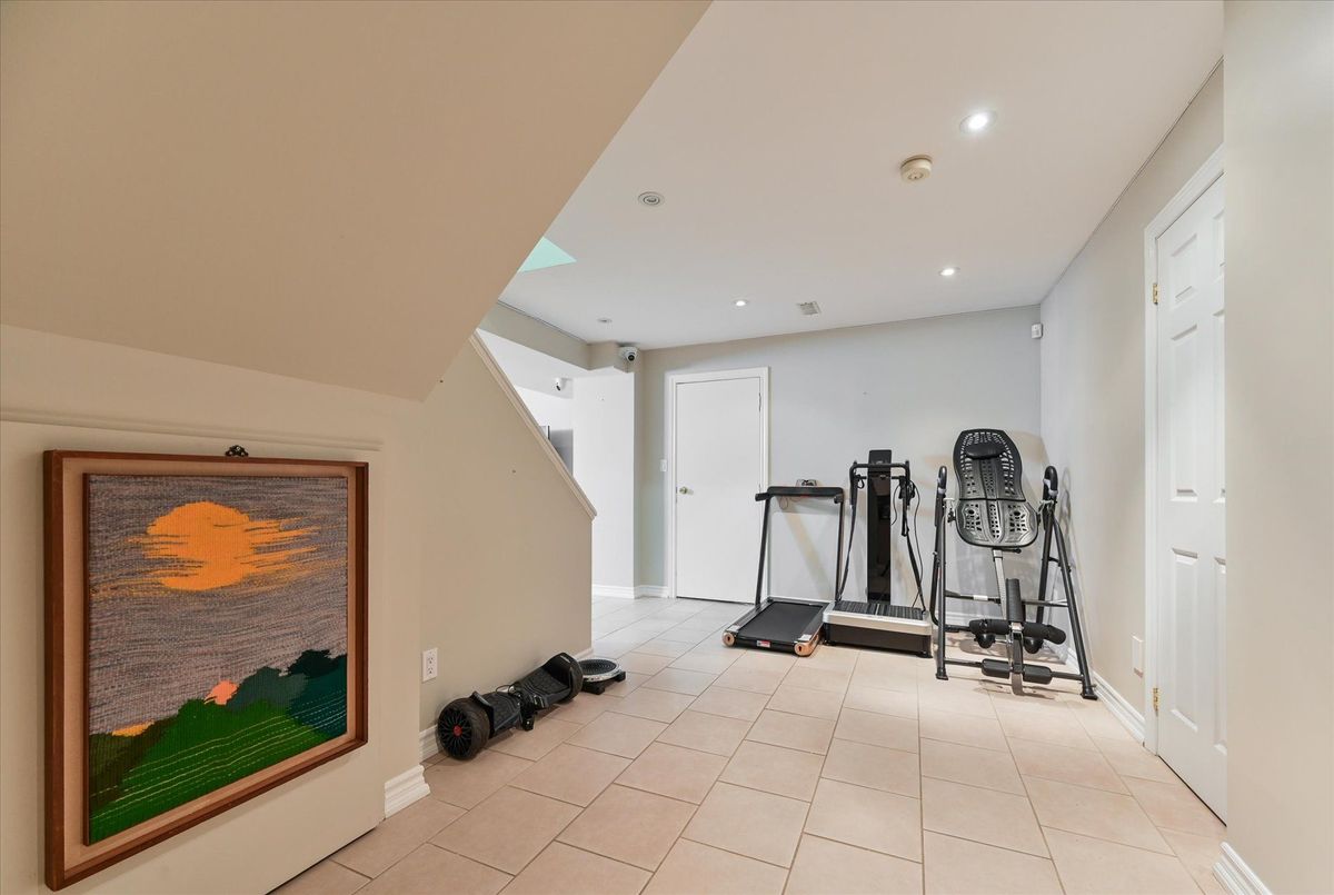 581 Wycliffe Avenue Vaughan 581 Wycliffe Avenue Vaughan