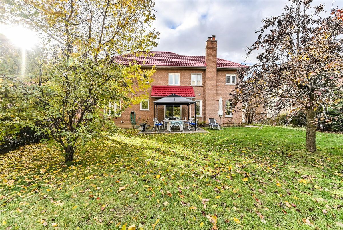 581 Wycliffe Avenue Vaughan 581 Wycliffe Avenue Vaughan